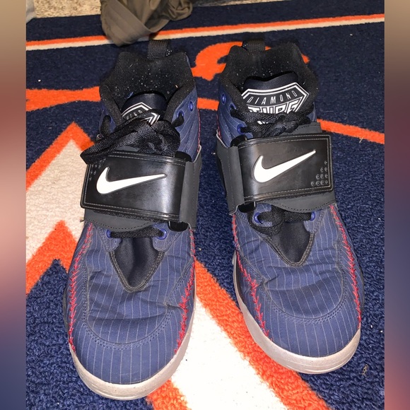 Nike Diamond Turf Deion Sanders Atlanta Braves Themed Shoes - Picture 2 of 7